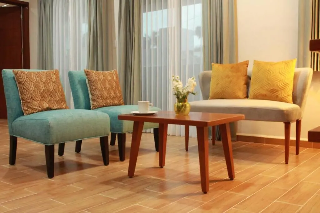 Villa Cerenata, Downtown,Few Steps From The Beach. Cozumel